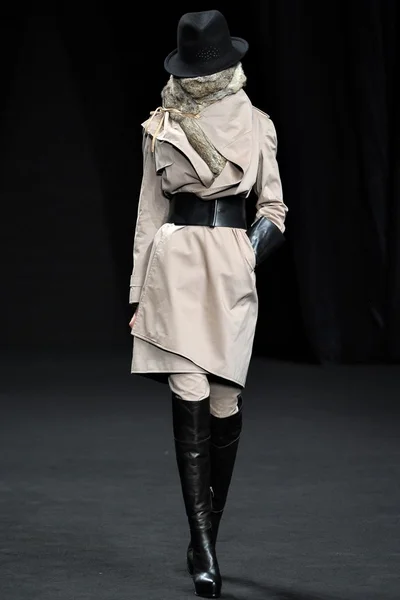 Look 1